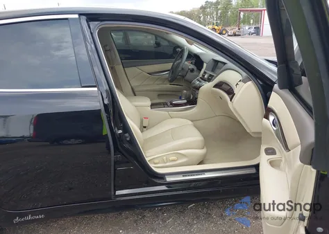 2015 Infiniti Q70 3.7 from USA, damaged, VIN JN1BY1AP7FM541313